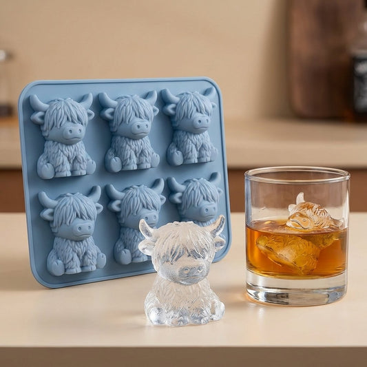 Junazilo® 🐮Mini Highland Cow Ice Cube & Dessert Mold🧊Cute 3D Ice for Drinks, Parties & Gifts